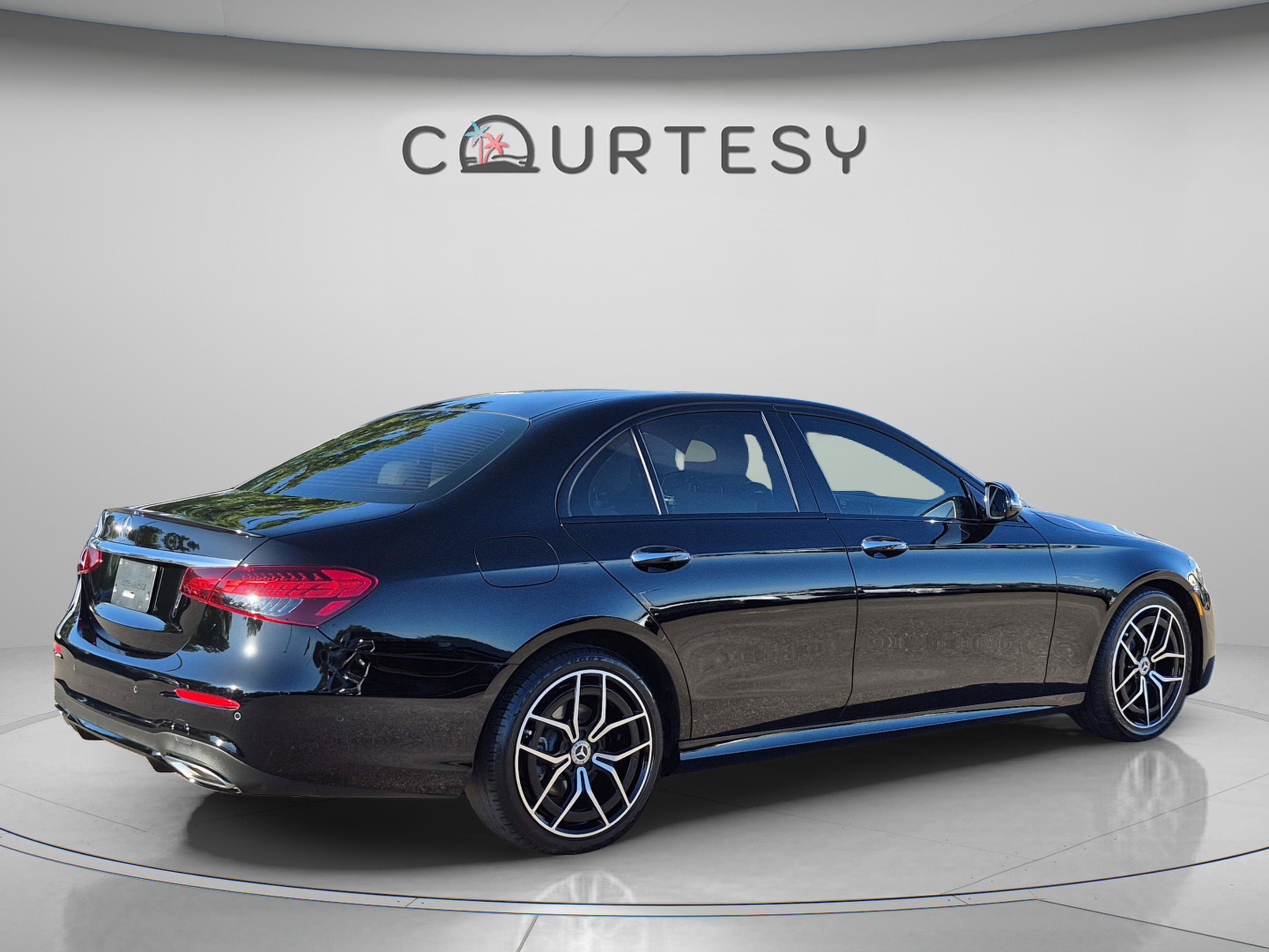 Used 2022 Mercedes-Benz E 350 Sedan image 7
