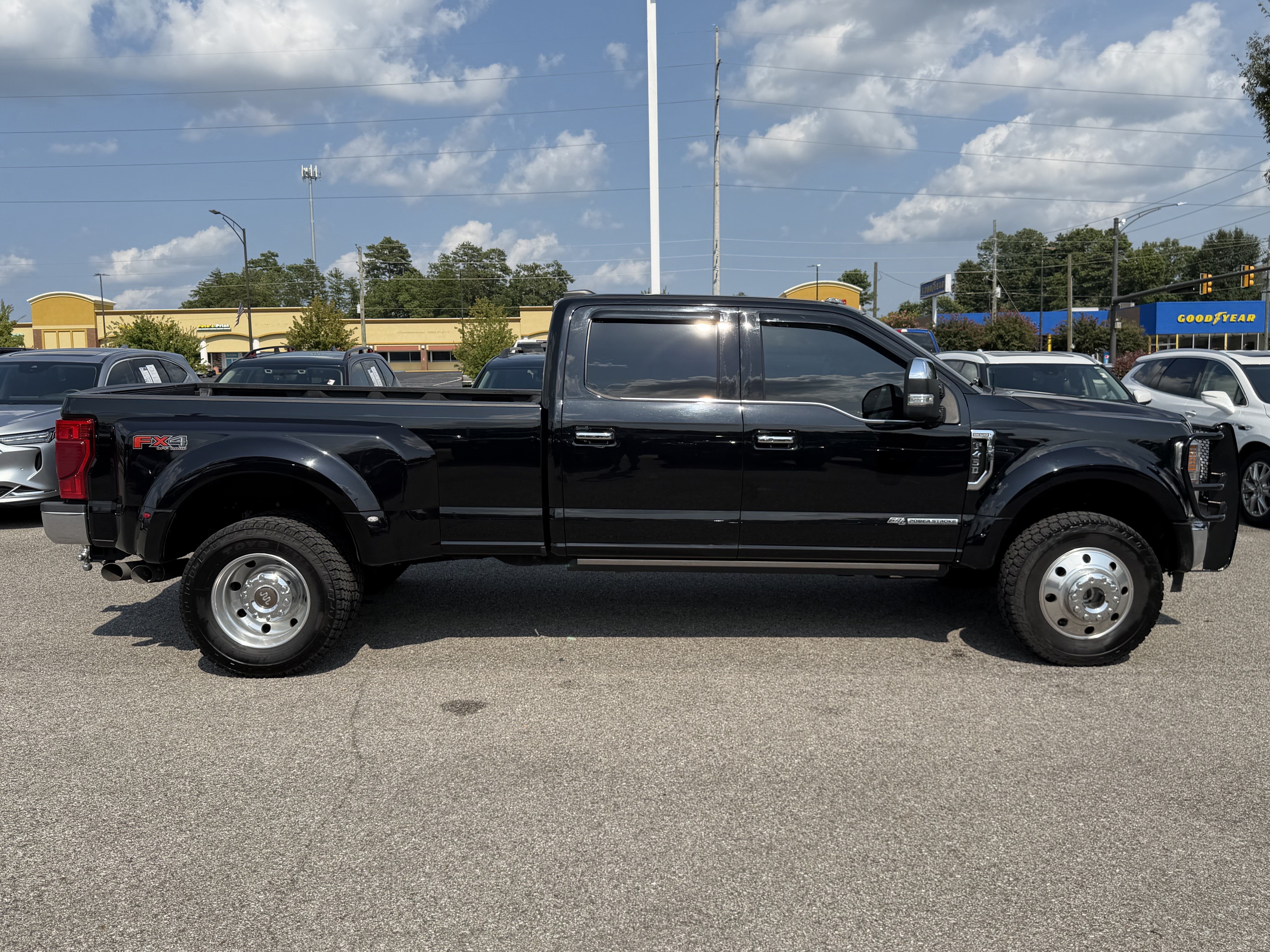 Used 2022 Ford F450 King Ranch w/ King Ranch Ultimate Package AWD/4WD image 11