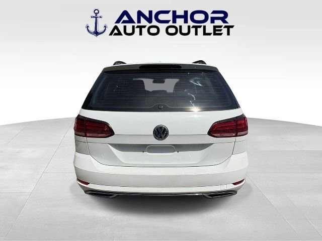 Used 2019 Volkswagen Golf S image 7