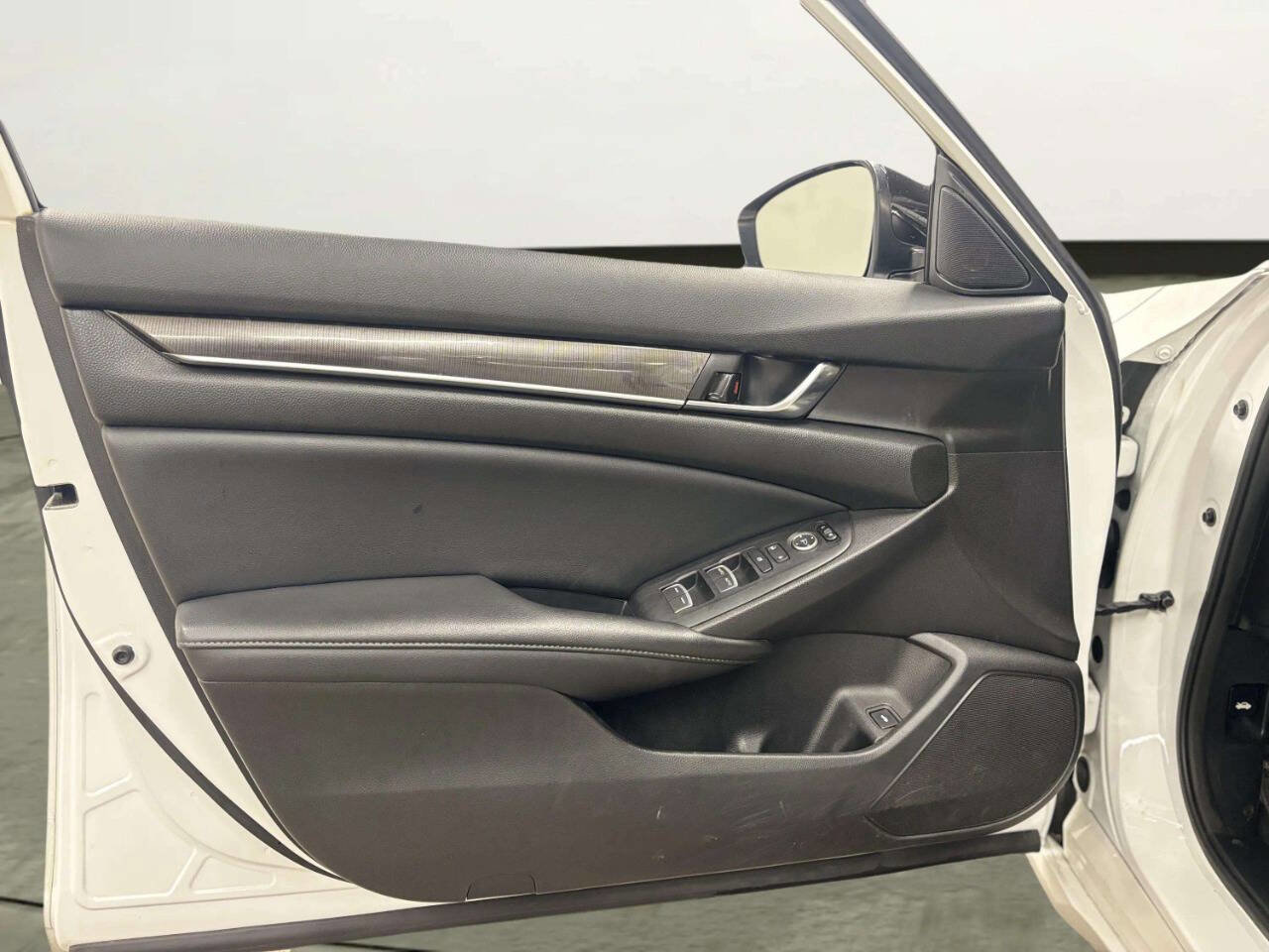 Used 2022 Honda Accord Sport image 10