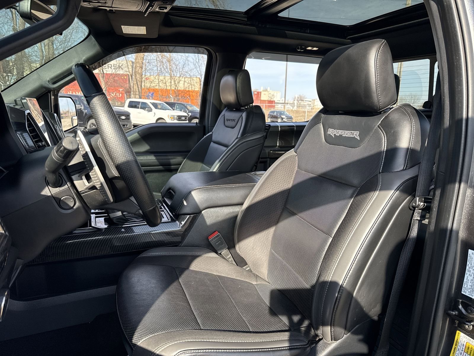 Used 2020 Ford F150 Raptor w/ Equipment Group 802A Luxury AWD/4WD image 18