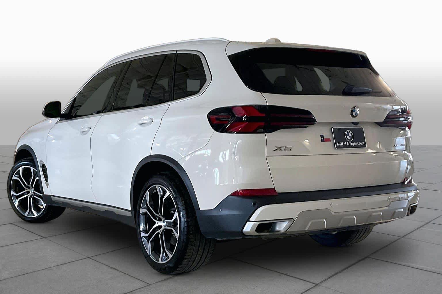 Certified 2024 BMW X5 xDrive40i w/ Premium Package AWD/4WD image 11
