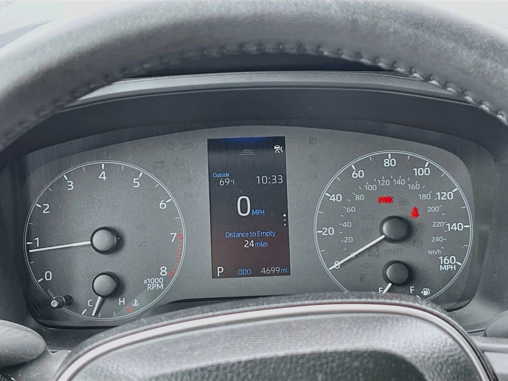 Used 2025 Toyota Corolla Cross LE FWD image 12