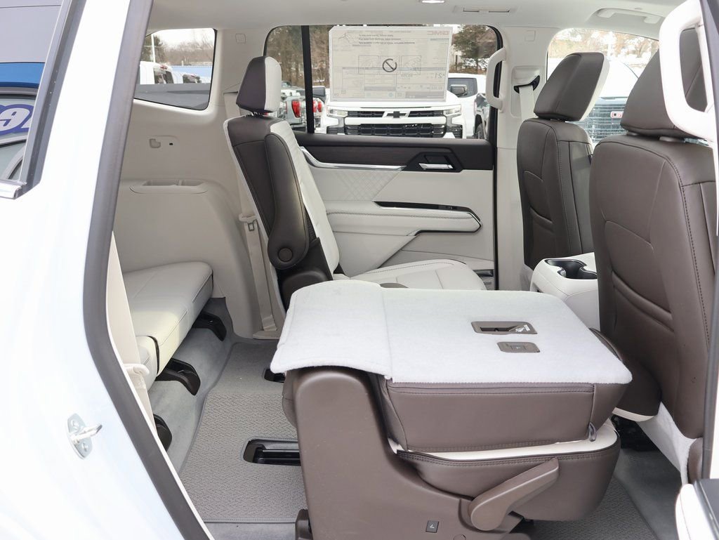 New 2026 GMC Acadia Denali w/ Super Cruise Package image 39