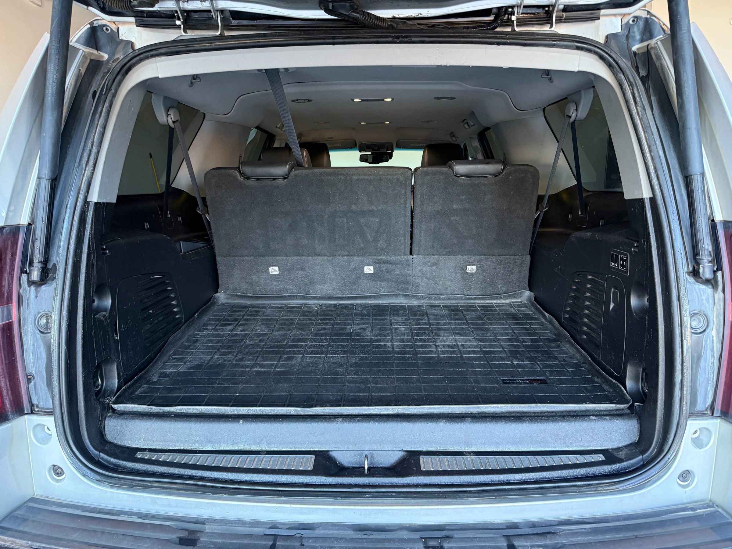 Used 2018 Chevrolet Suburban Premier image 27