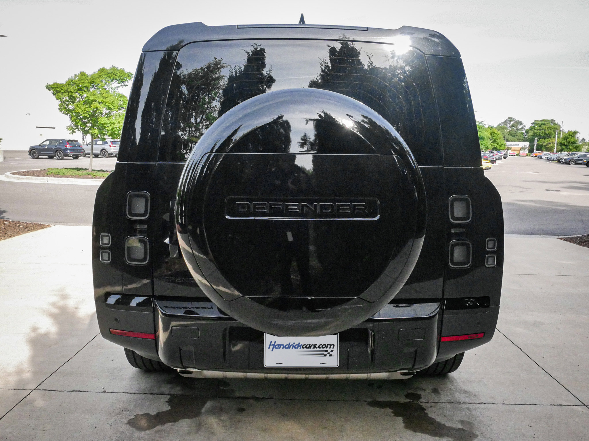 Used 2026 Land Rover Defender 130 S image 10