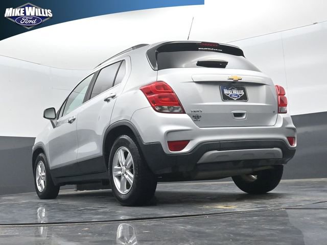 Used 2018 Chevrolet Trax LT w/ LT Convenience Package FWD image 21