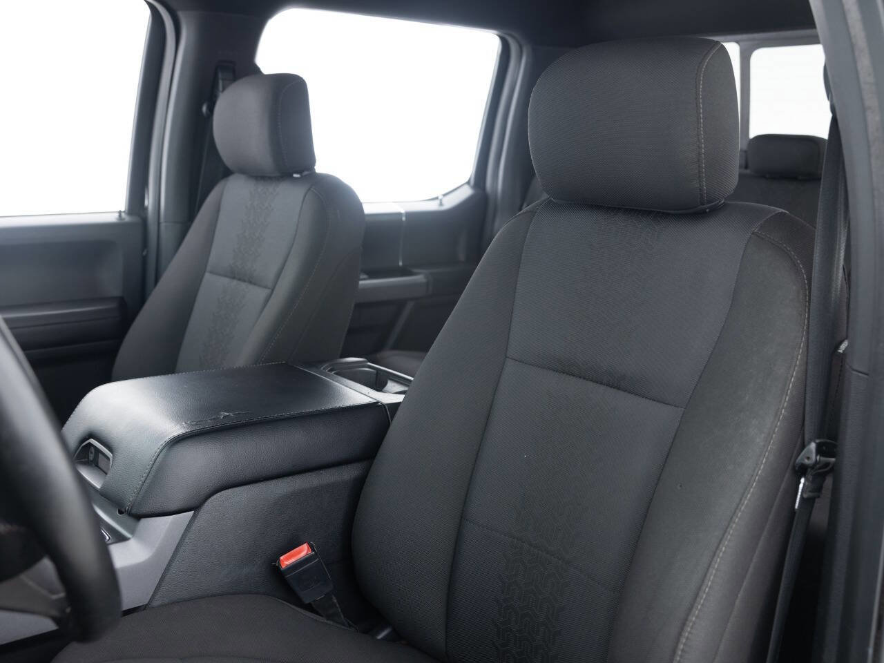 Used 2018 Ford F150 XLT w/ Equipment Group 302A Luxury image 29