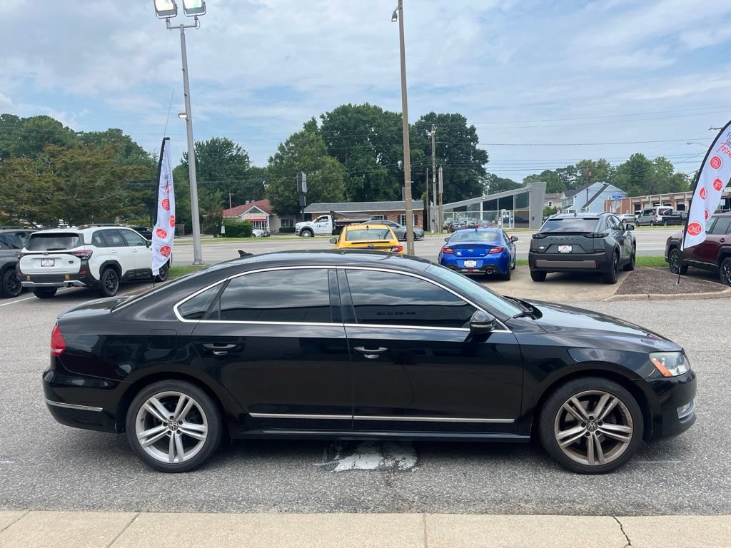 Used 2012 Volkswagen Passat TDI SEL Premium FWD image 3