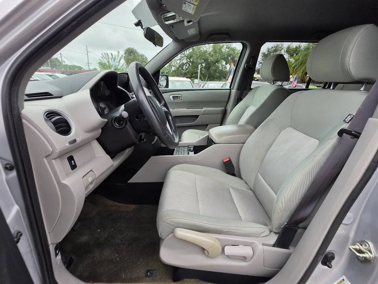 Used 2015 Honda Pilot LX image 9
