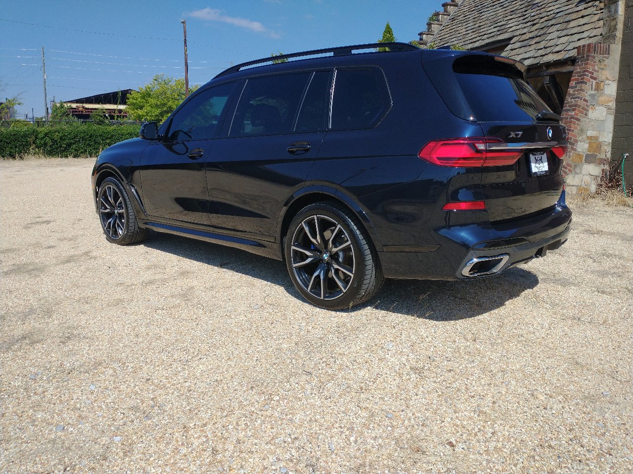 Used 2019 BMW X7 xDrive50i w/ Dynamic Handling Package image 16