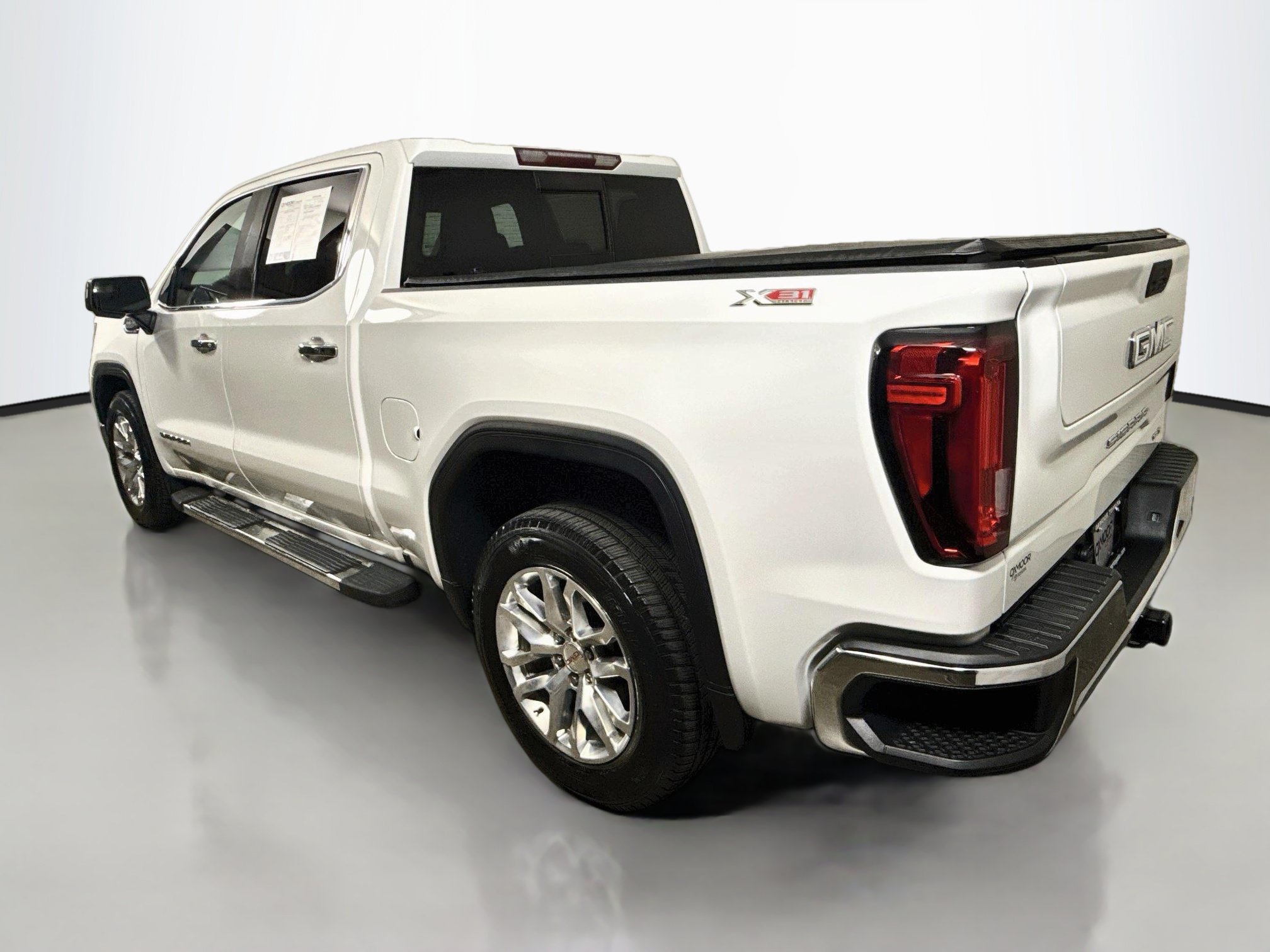 Used 2019 GMC Sierra 1500 SLT w/ SLT Premium Package AWD/4WD image 5