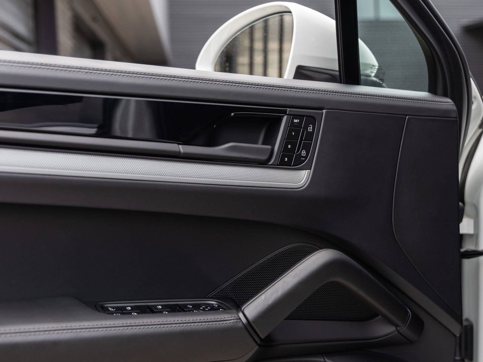 New 2025 Porsche Cayenne S AWD/4WD image 21