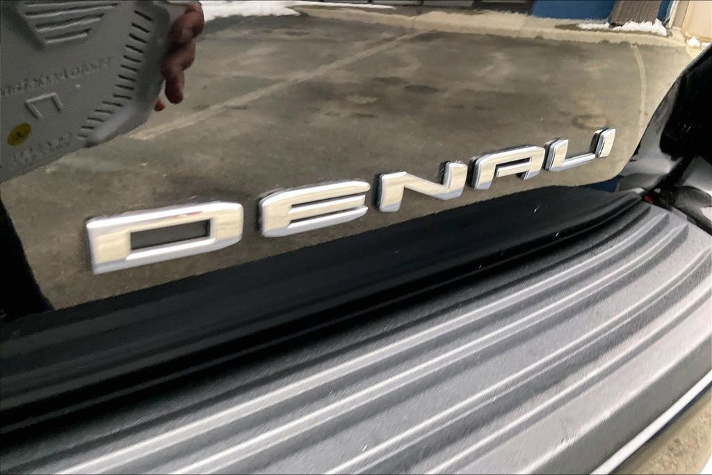 Used 2021 GMC Yukon Denali w/ Denali Ultimate Package image 24