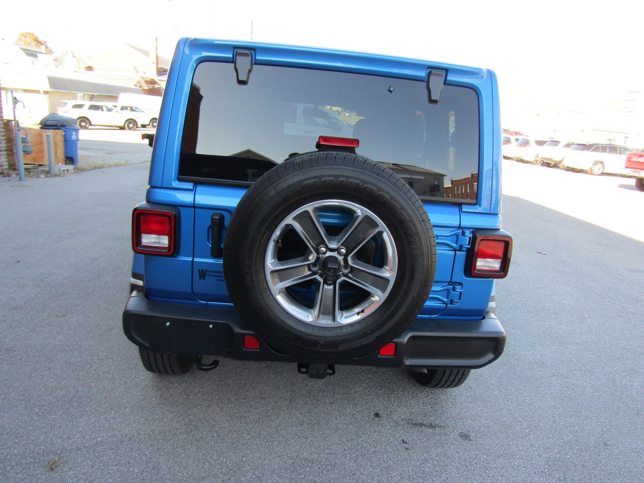 Used 2022 Jeep Wrangler Unlimited Sahara w/ Cold Weather Group AWD/4WD image 4