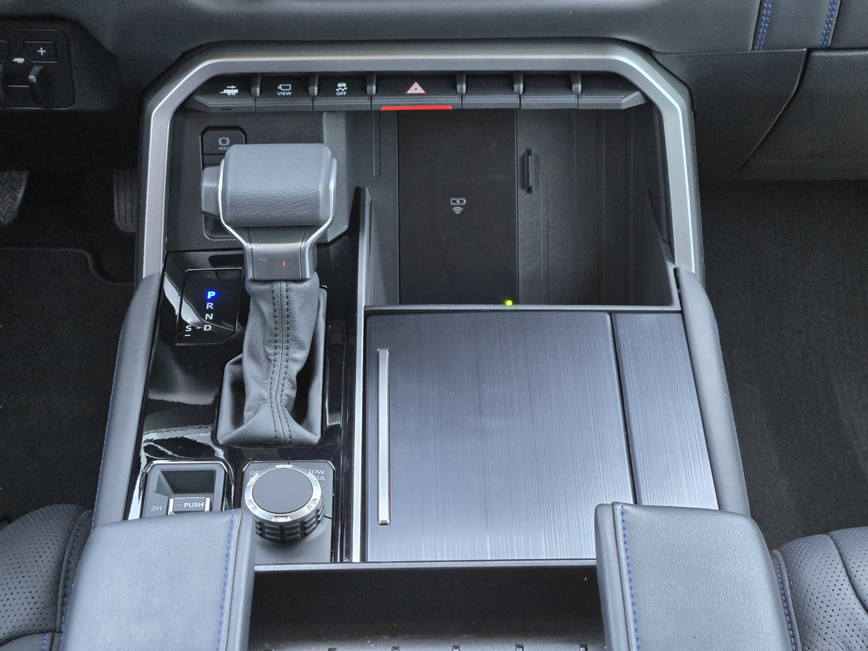 Used 2025 Toyota Sequoia Platinum AWD/4WD image 14