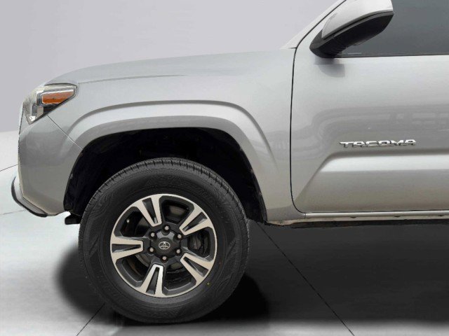 Used 2017 Toyota Tacoma SR5 image 52