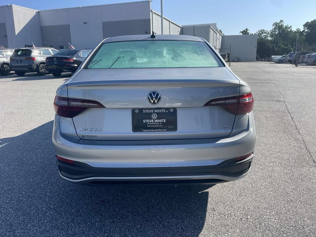 Used 2024 Volkswagen Jetta SE FWD image 6