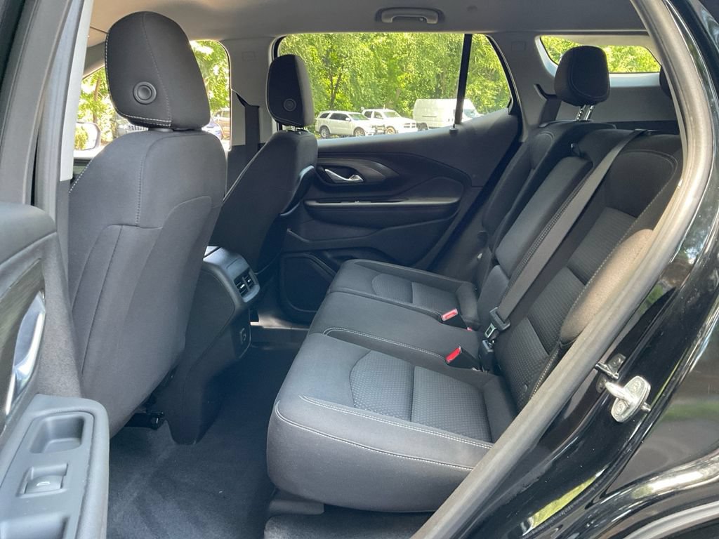 Used 2022 GMC Terrain SLE w/ Elevation Edition AWD/4WD image 30