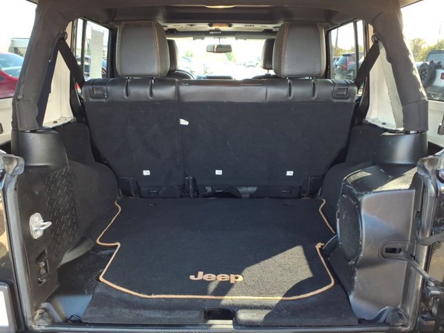 Used 2014 Jeep Wrangler Unlimited Sahara AWD/4WD image 27