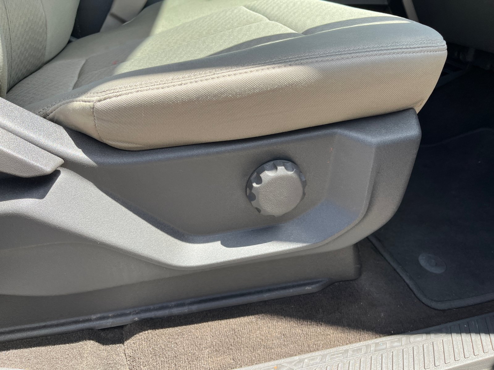 Used 2019 Ford Expedition XLT AWD/4WD image 30