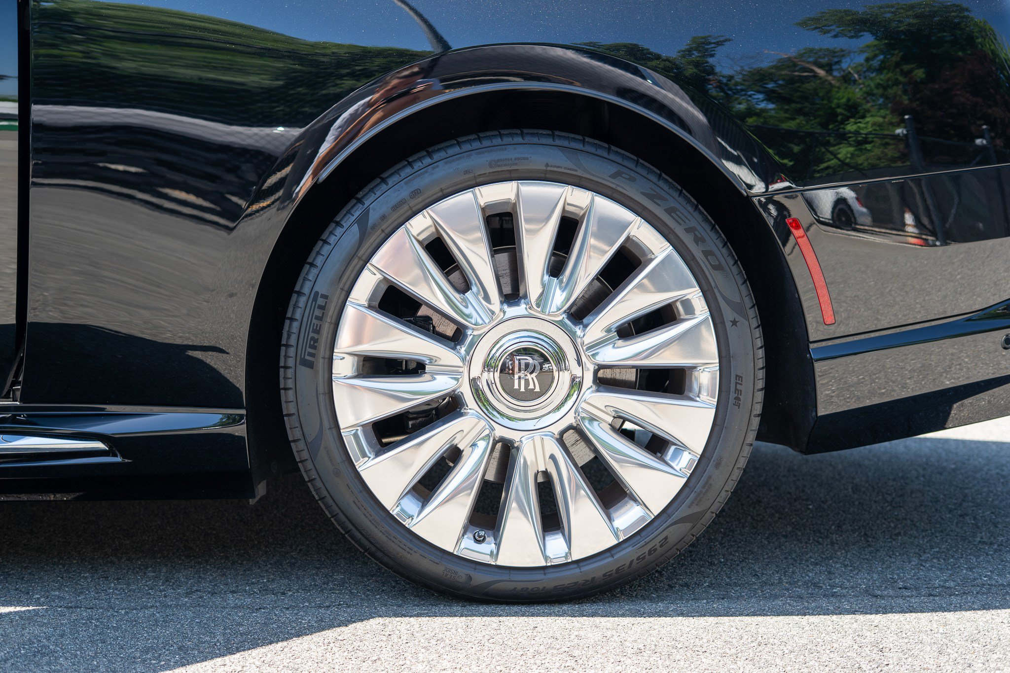Certified 2024 Rolls-Royce Spectre w/ Spectre Launch Package AWD/4WD image 30