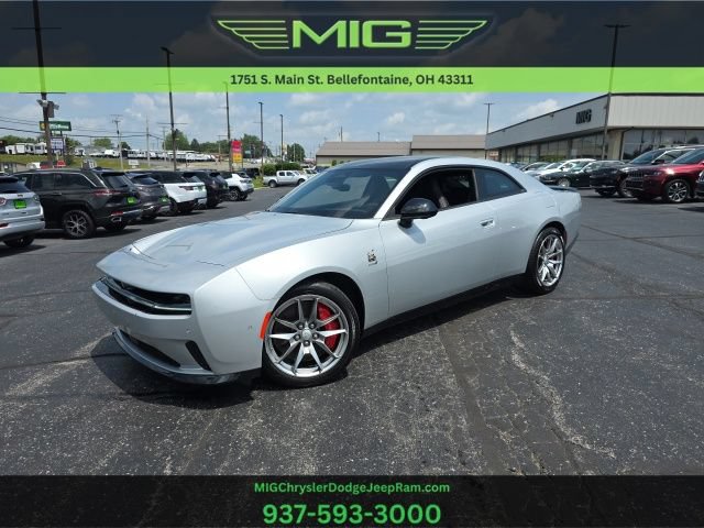 Used 2025 Dodge Charger Daytona Scat Pack w/ Track Pack AWD/4WD image 1