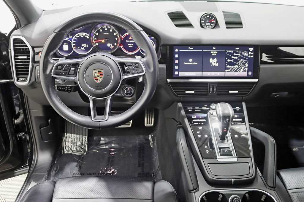 Used 2022 Porsche Cayenne S AWD/4WD image 14