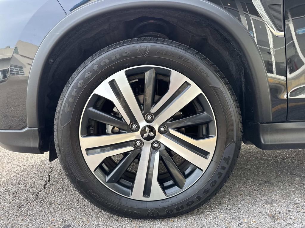 Used 2025 Mitsubishi Outlander Sport SE image 5