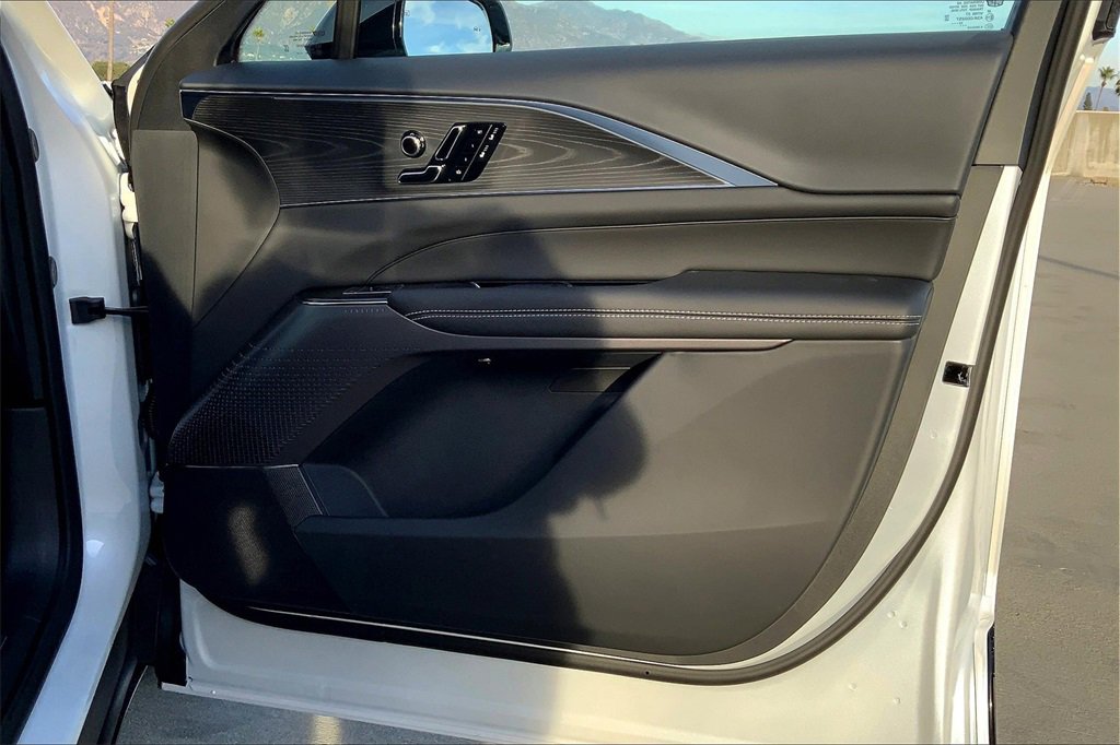 New 2025 Cadillac Lyriq Sport image 34