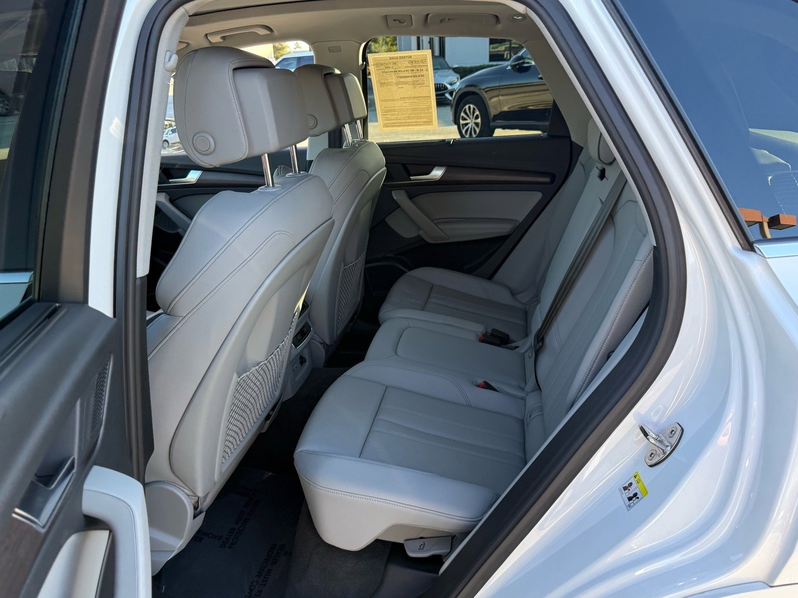 Used 2024 Audi Q5 e Premium Plus w/ Premium Plus Package image 12