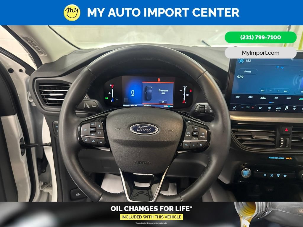 Used 2025 Ford Escape SE FWD image 15