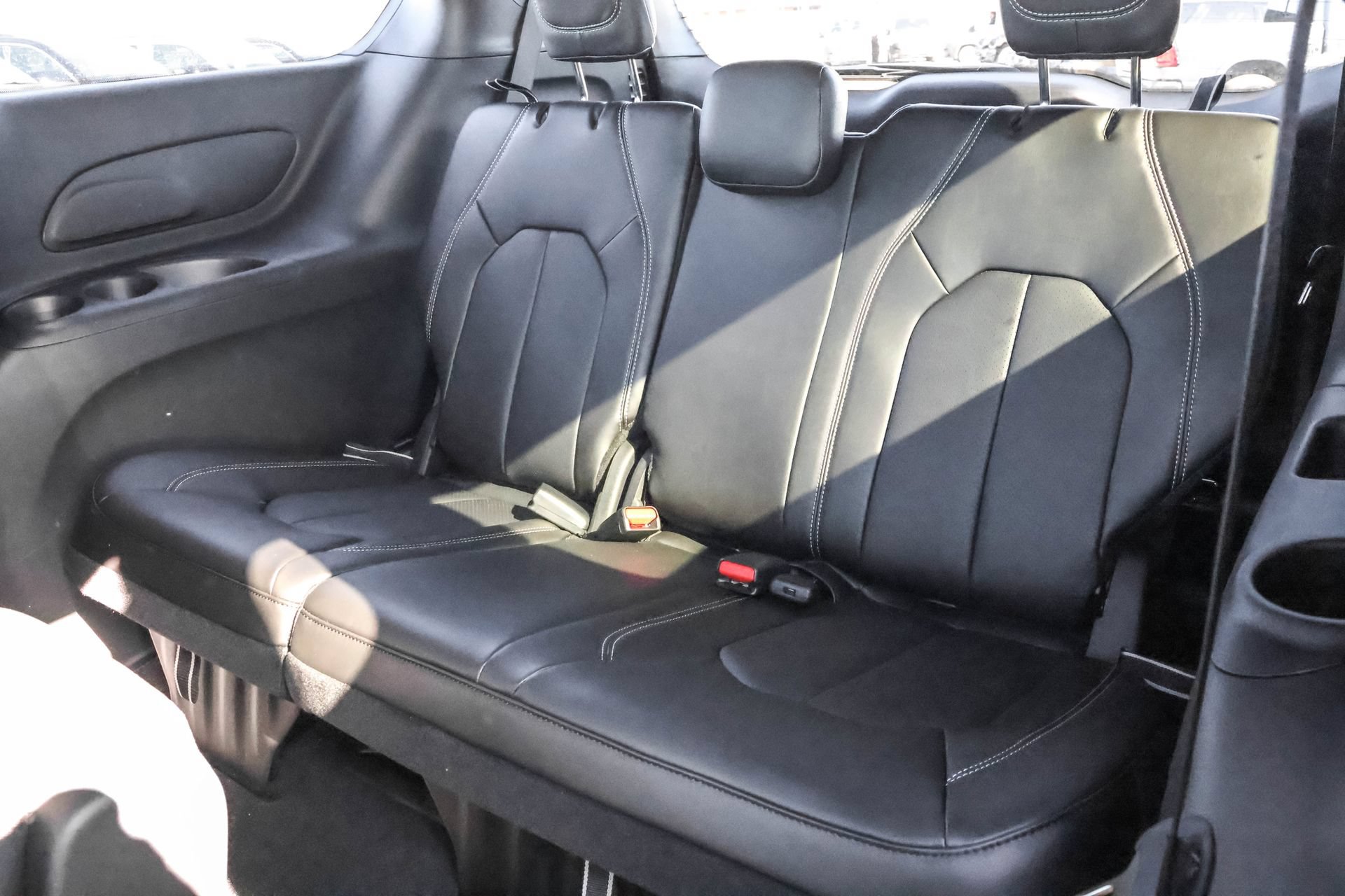 New 2026 Chrysler Pacifica Select FWD image 14
