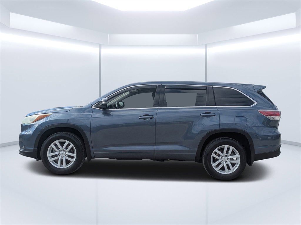 Used 2015 Toyota Highlander LE image 6