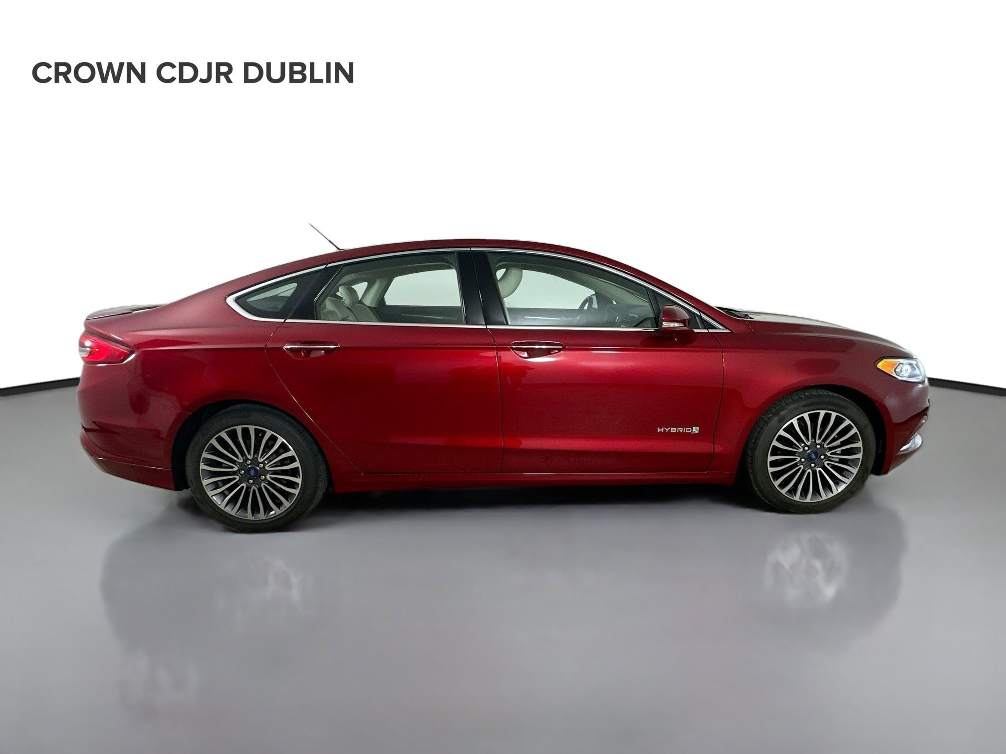 Used 2018 Ford Fusion Titanium FWD image 4