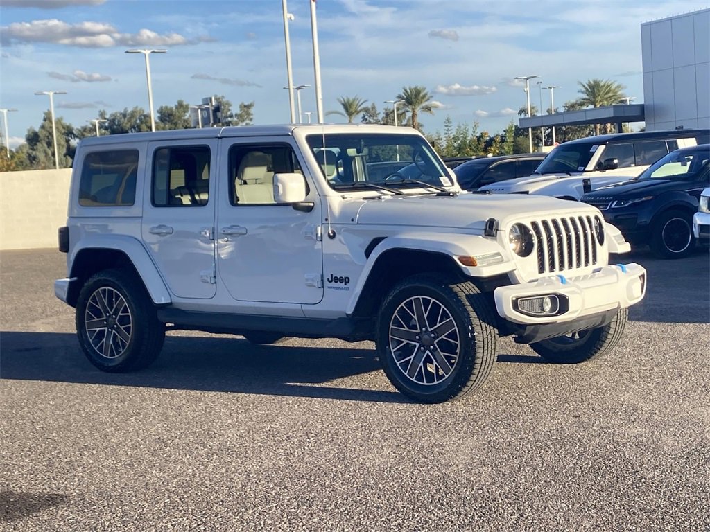 Used 2022 Jeep Wrangler Unlimited Sahara image 5