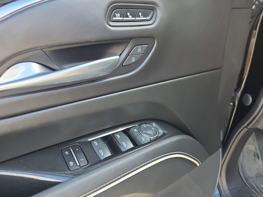 Used 2022 Cadillac Escalade Sport Platinum w/ LPO, ONYX Package image 11