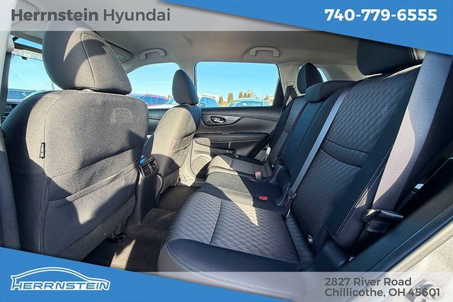 Used 2017 Nissan Rogue S image 21