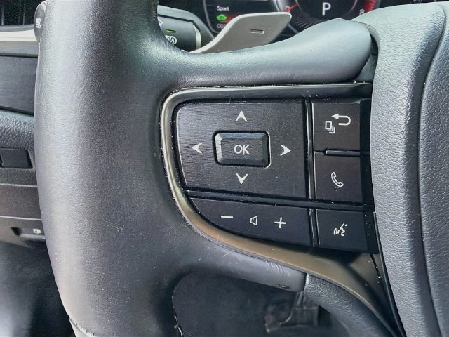 Used 2021 Lexus ES 300h Ultra Luxury w/ Accessory Package 2 FWD image 36