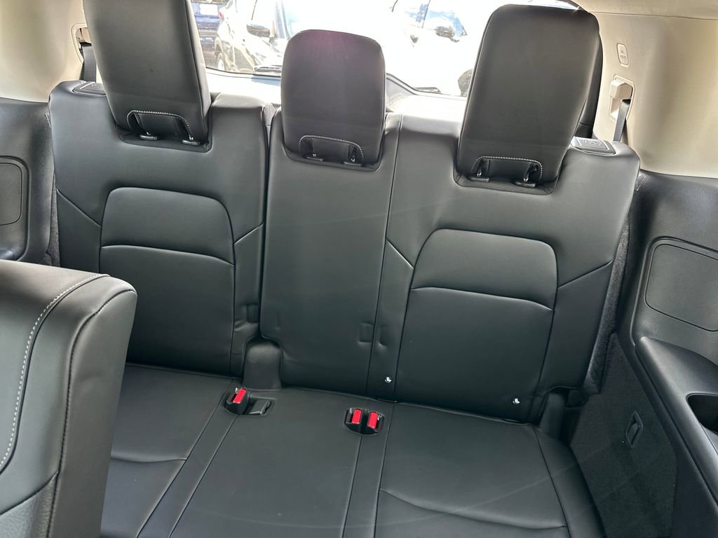 New 2026 Nissan Pathfinder SL AWD/4WD image 17