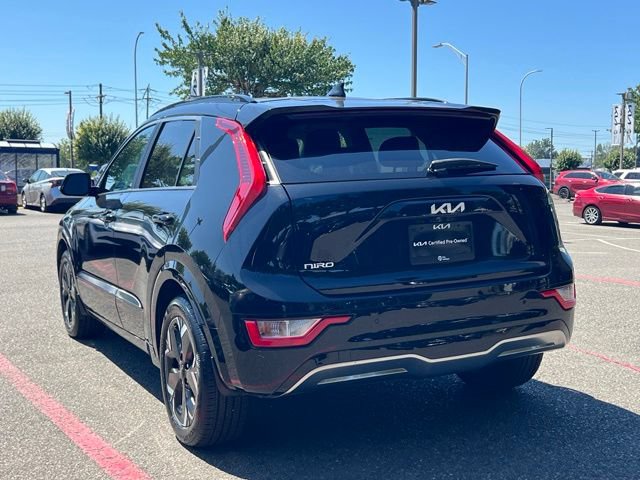 Certified 2024 Kia Niro Wind FWD image 11