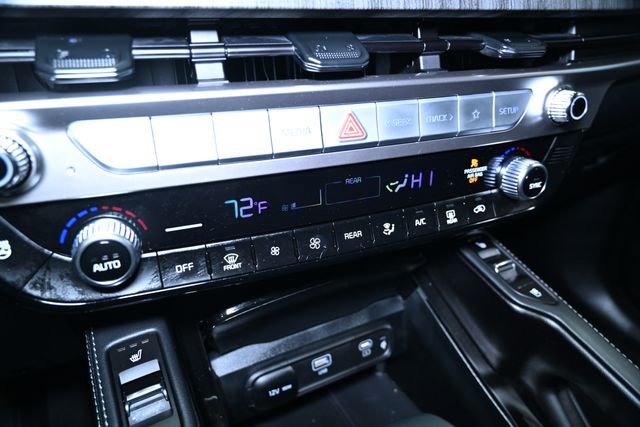 Used 2025 Kia Telluride EX w/ EX Captain's Chair Package image 30