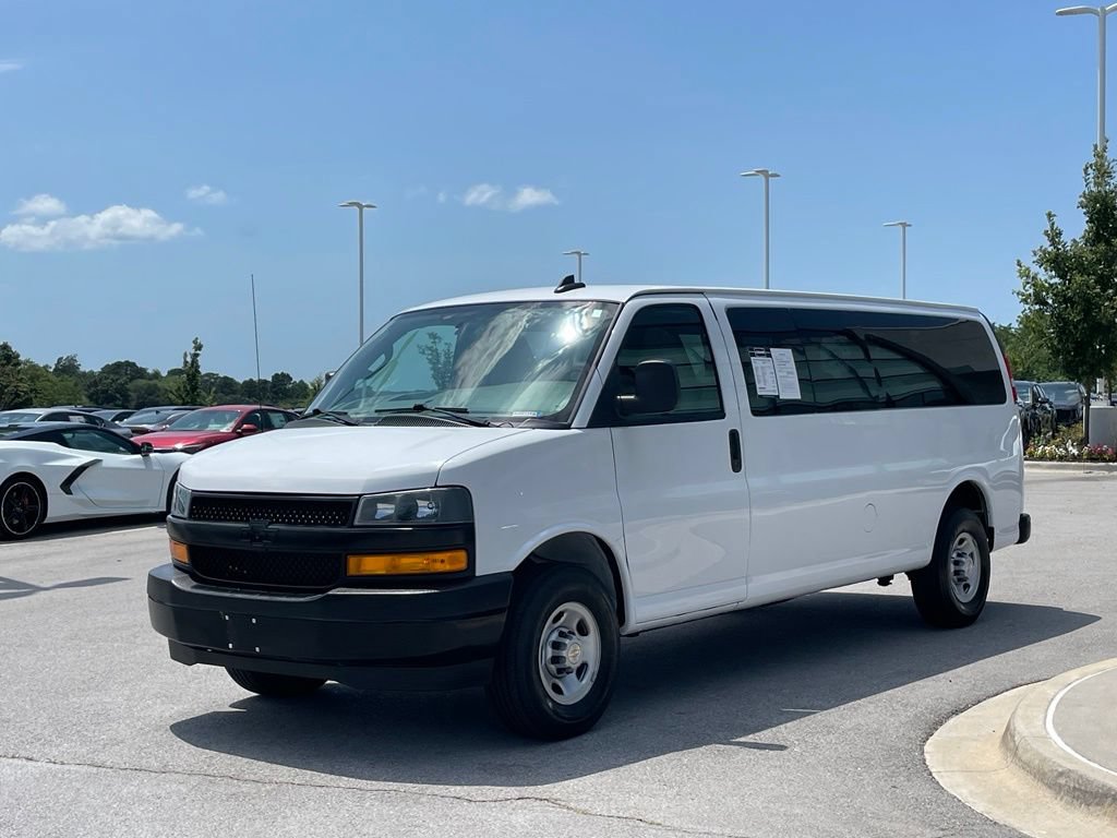 Used 2024 Chevrolet Express 3500 LS RWD image 4