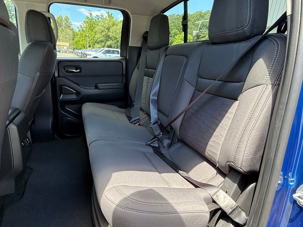 Used 2024 Nissan Frontier SV w/ Technology Package image 18