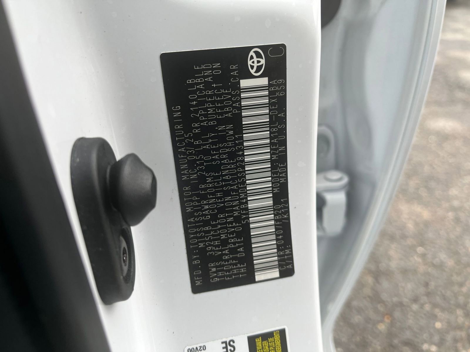 Used 2025 Toyota Corolla LE image 29