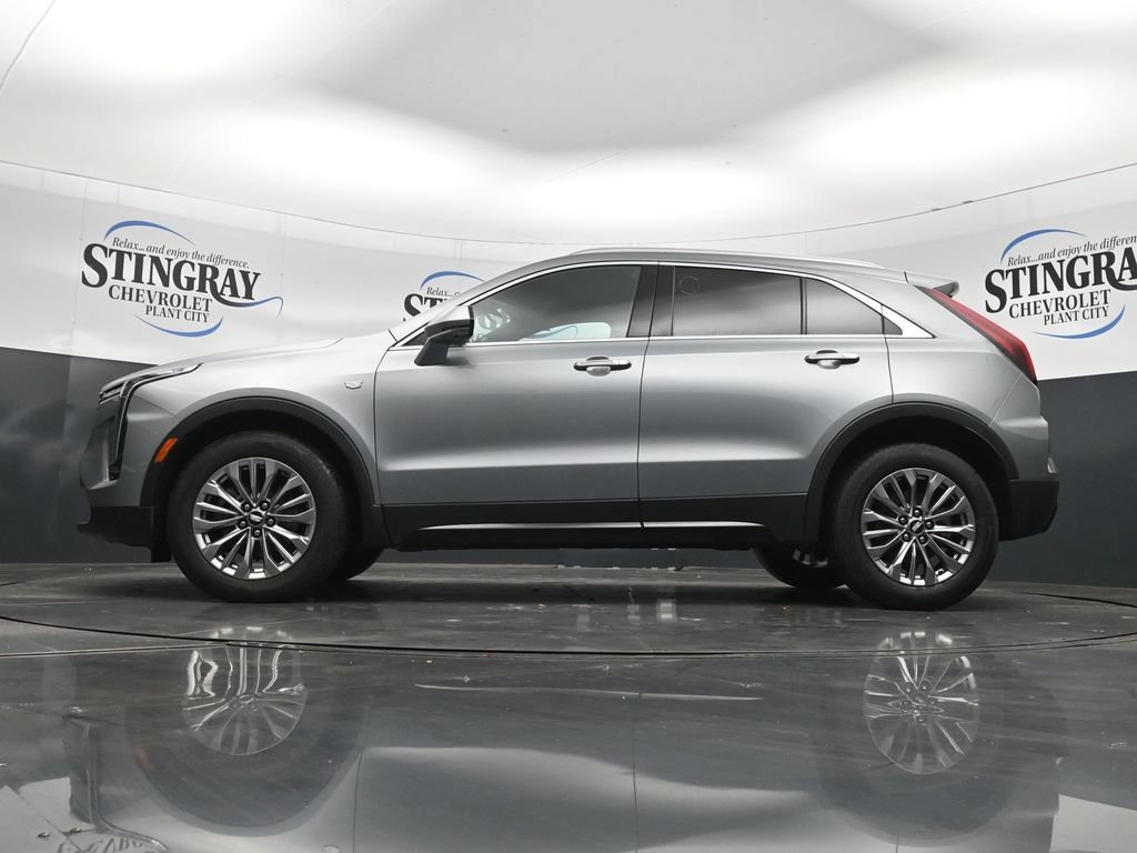 Used 2025 Cadillac XT4 Premium Luxury FWD image 29