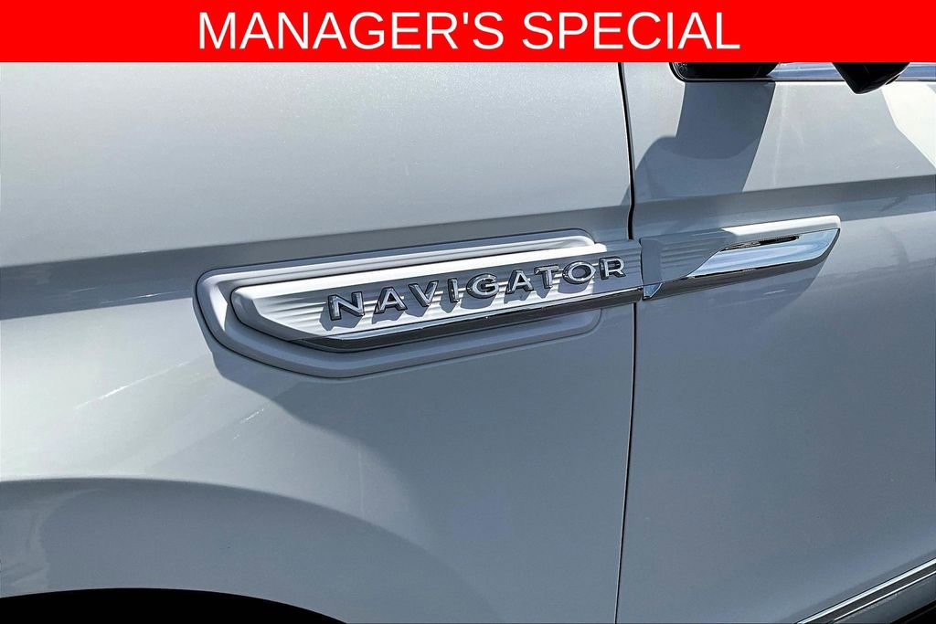 Used 2024 Lincoln Navigator L Reserve AWD/4WD image 26