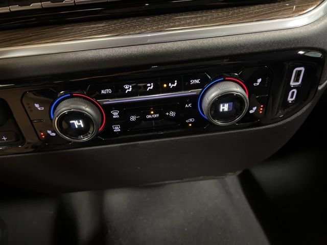 Used 2025 Chevrolet Silverado 2500 LT w/ Convenience Package image 37