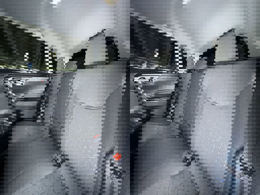 Used 2022 Toyota RAV4 XLE w/ Convenience Package image 22