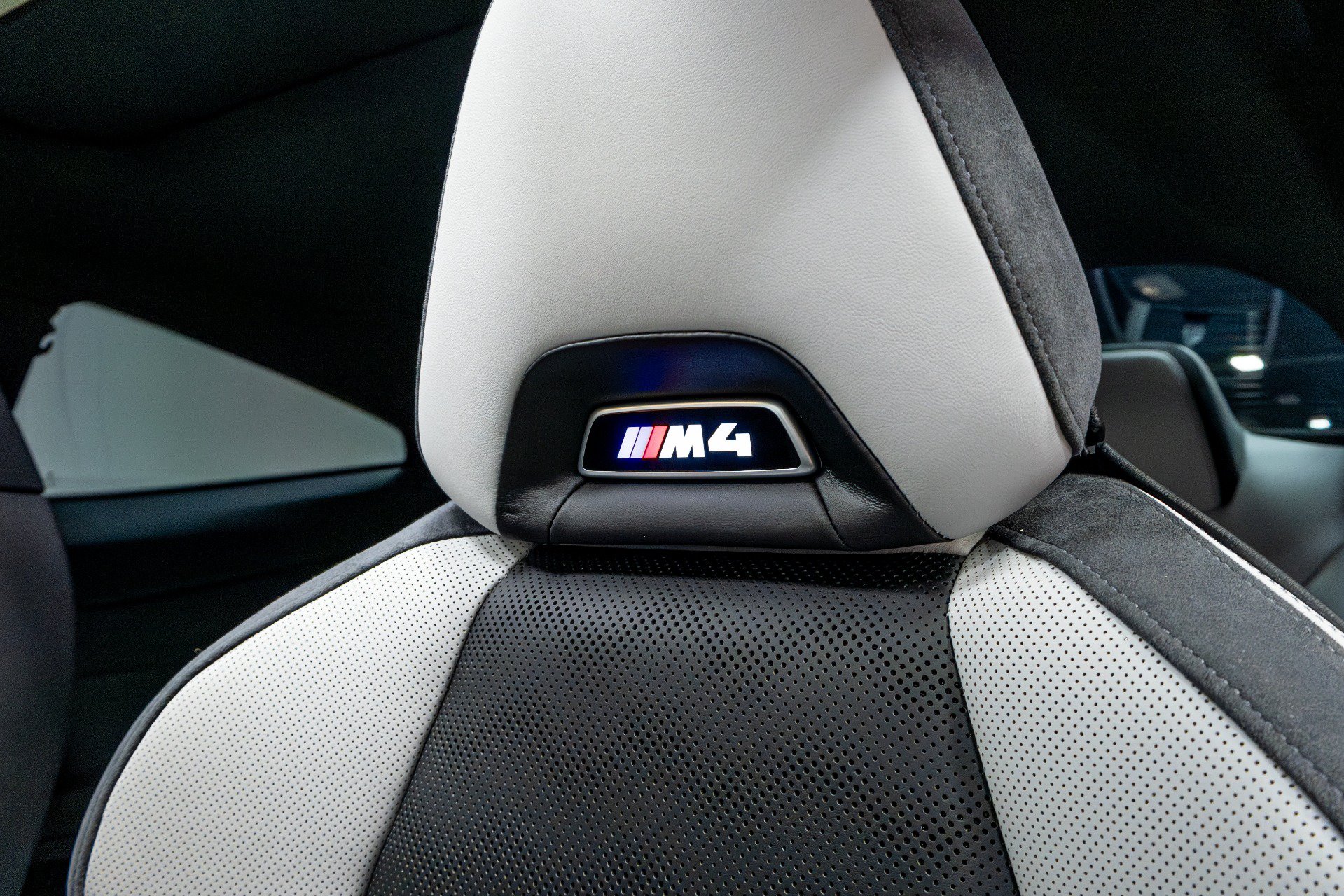 Used 2023 BMW M4 xDrive Competition w/ Executive Package AWD/4WD image 8